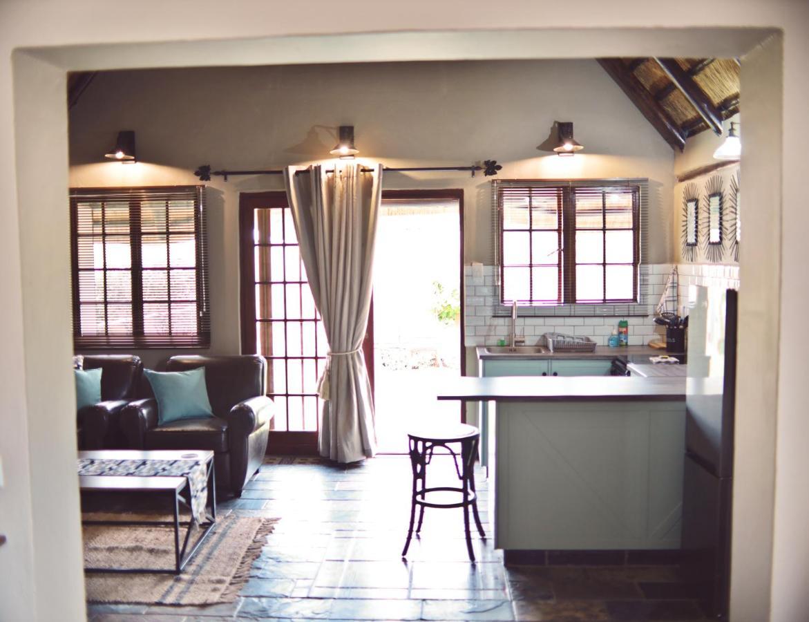 Modern Farm Apartamento Lichtenburg Exterior foto