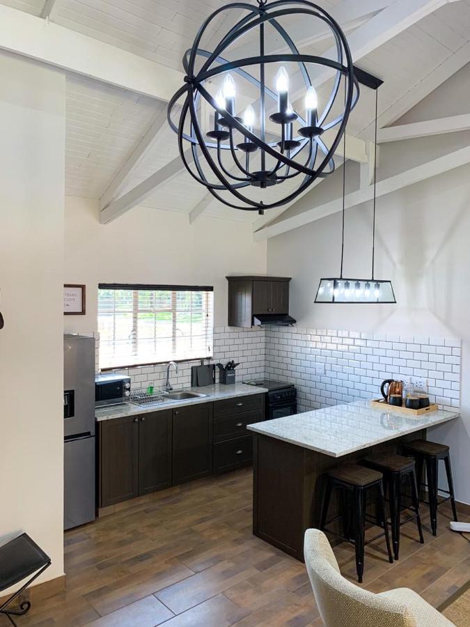 Modern Farm Apartamento Lichtenburg Exterior foto